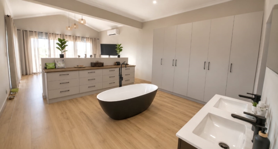 3 Bedroom Property for Sale in Meerhof North West